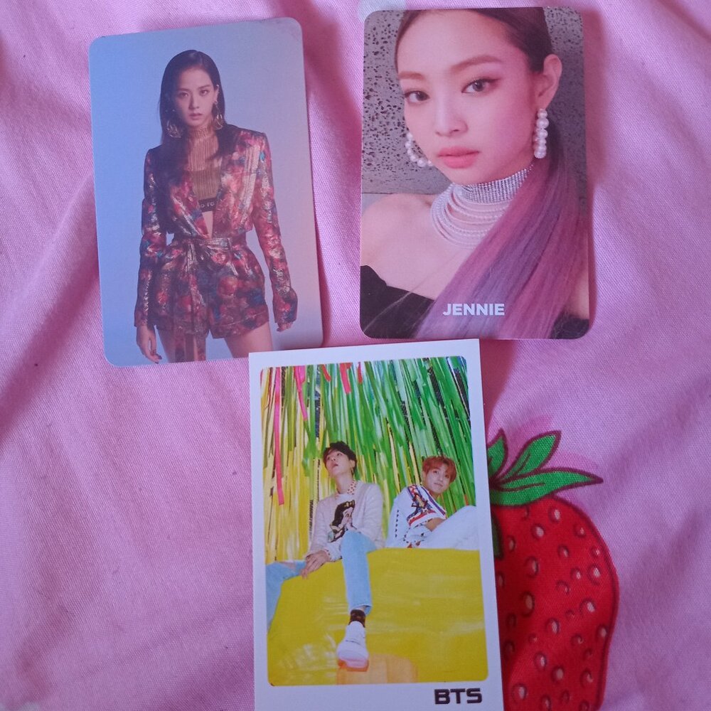 Lot Of 3 Kpop Photocards (Blackpink & BTS)